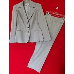 Sharagano Gray Suit EUC